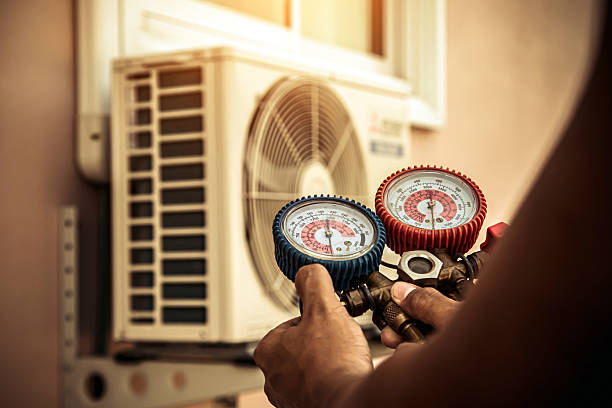 Professional Hvac technician working in Donna, TX